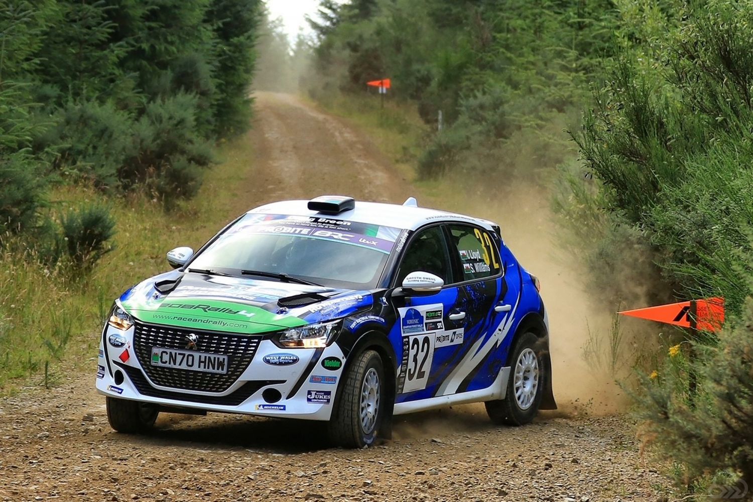 BIG POINTS HAUL FOR IOAN LLOYD IN SCOTLAND