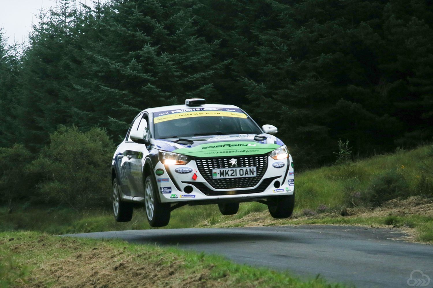 IOAN LLOYD SET FOR IRISH CHALLENGE